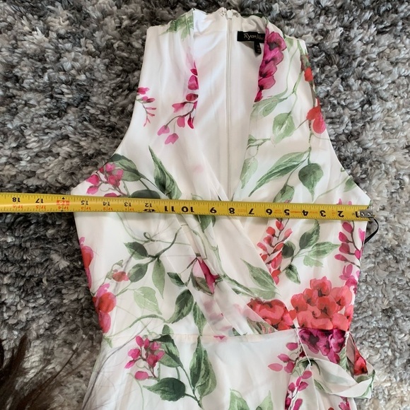 Ryan Michelle Floral Sleeveless V-Neck Style Dress Size PS - Picture 11 of 17